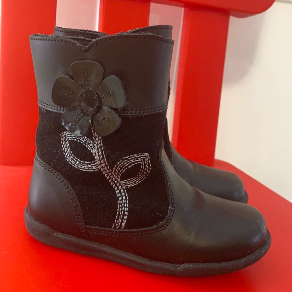 ** 2 for 40$** Black boots
